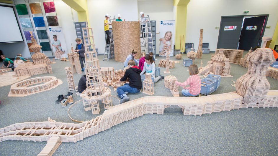 Bau einer Stadt mit der Holzbauwelt