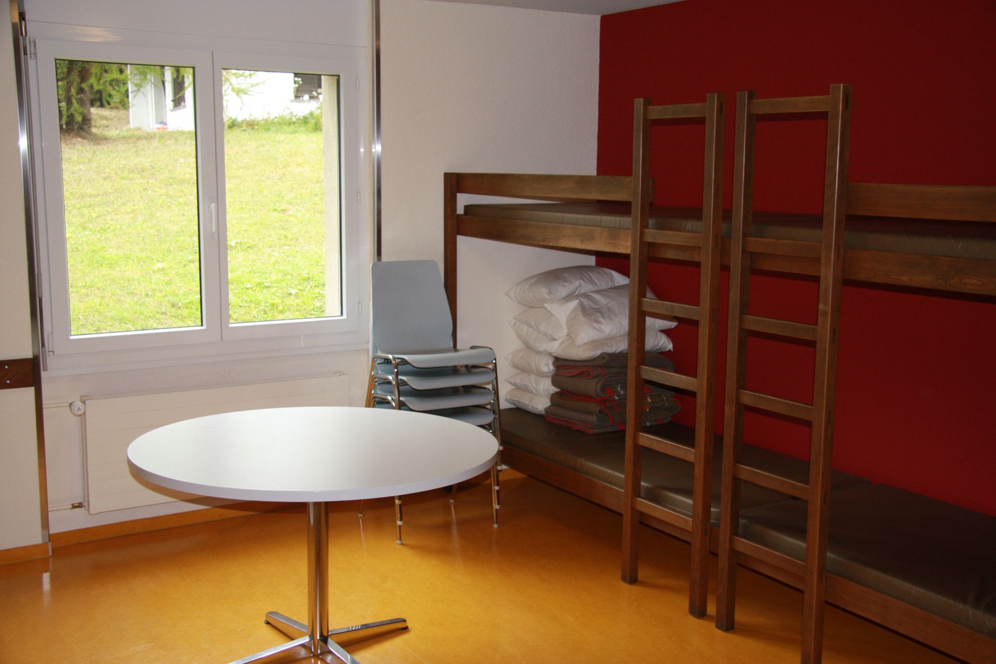 Mehrbettzimmer im Jugendhaus Valbella