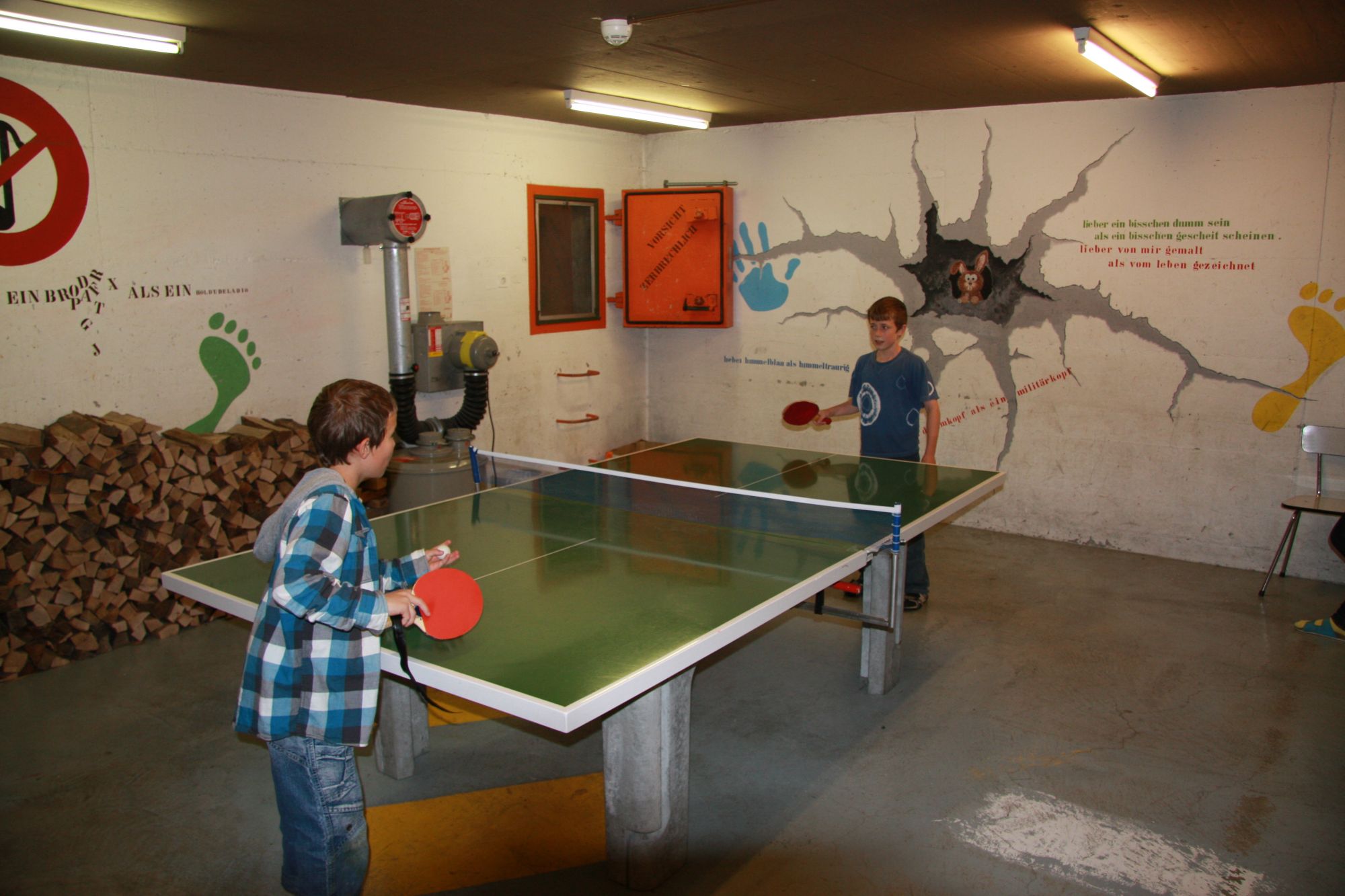 Pingpong-Raum im Jugendhaus Valbella